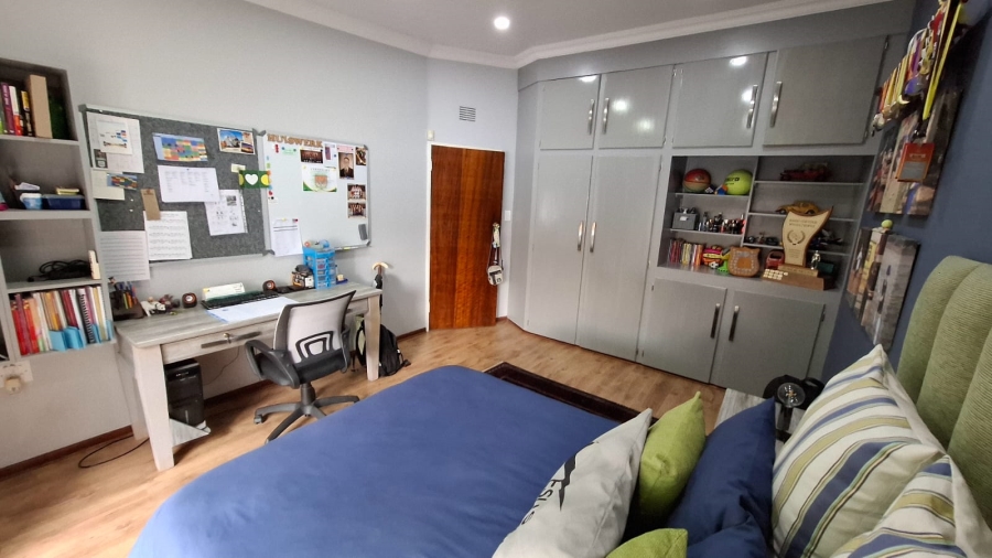 5 Bedroom Property for Sale in Doringkruin North West